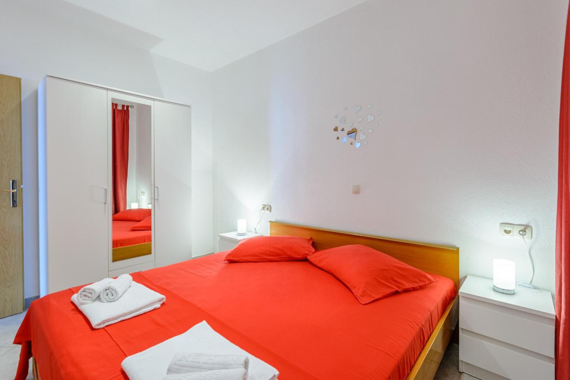 Apartments Hope Dugi Rat Zimmer foto